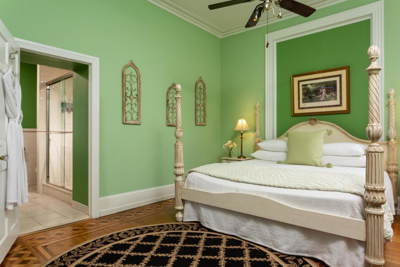 Bed & Breakfast Cornerstone 3*