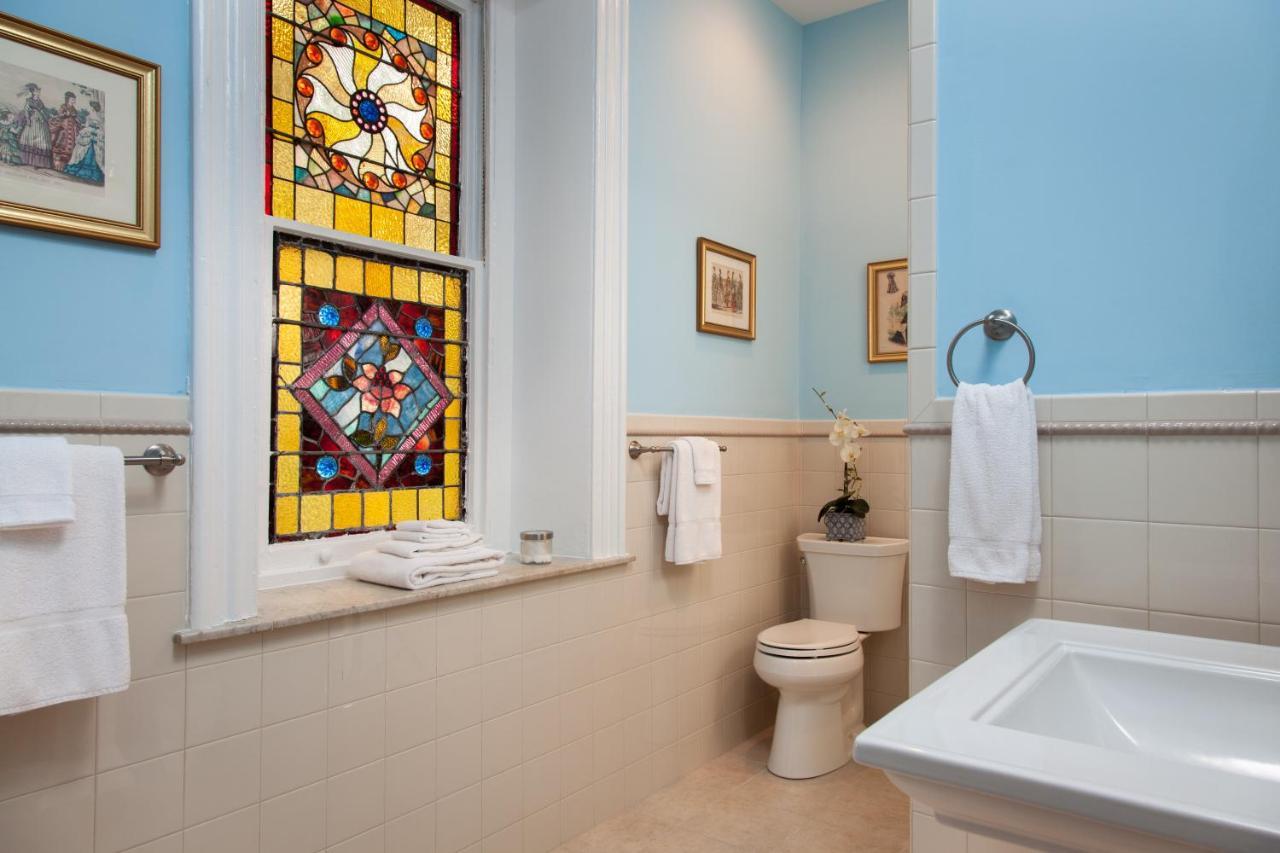 Bed & Breakfast Cornerstone